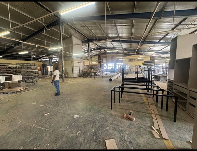 2,800M² WAREHOUSE TO LET IN KEW INDUSTRIAL